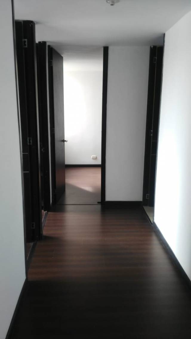 Madrid, ARRIENDO APTO 4 PISO, EXCELENTE ESTADO. ECONOMICO