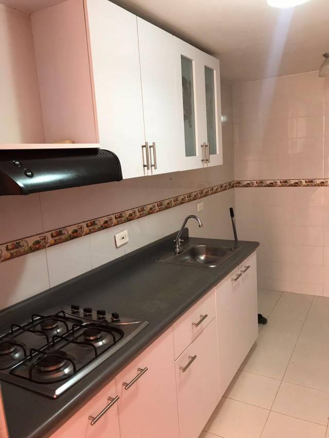 VENDO APARTAMENTO EL HUERTO 4 PISO