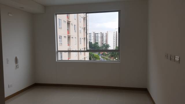 SE ARRIENDA EXCELENTE APARTAMENTO ZONA NORTE - CALI - VALLE