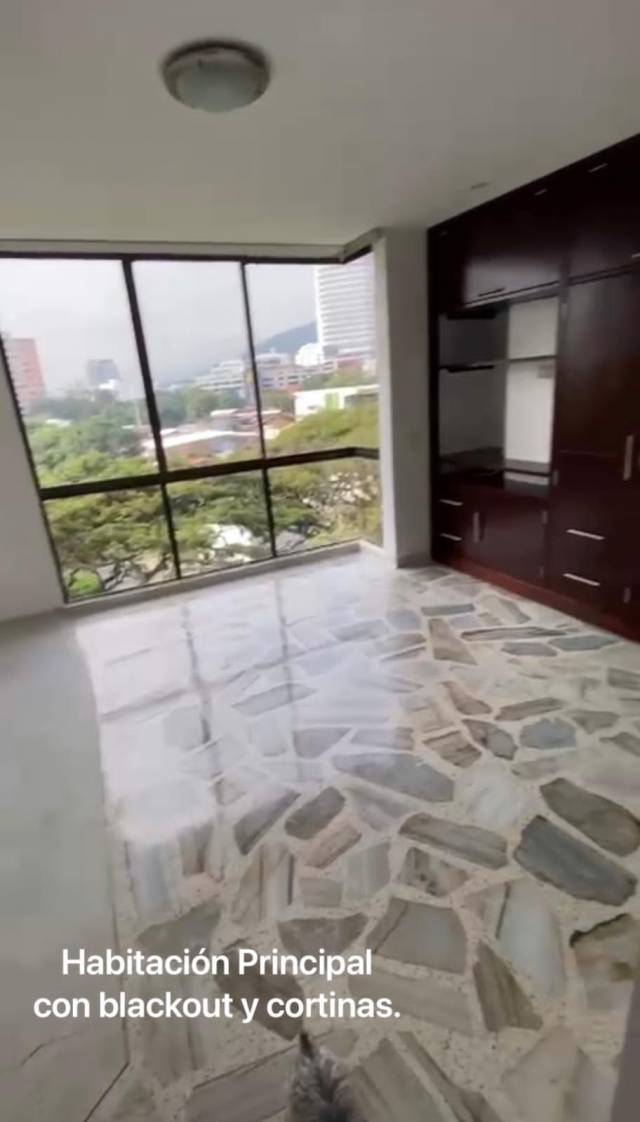 Venta de Apartamento Duplex en Cali, Edificio El Saman de la Flora