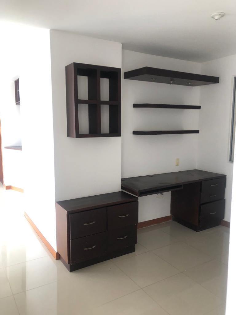 verinmuebles 1022 1079 VENDO HERMOSO APARTAMENTO EN LOS CRISTALES EN EL OESTE DE CALI.