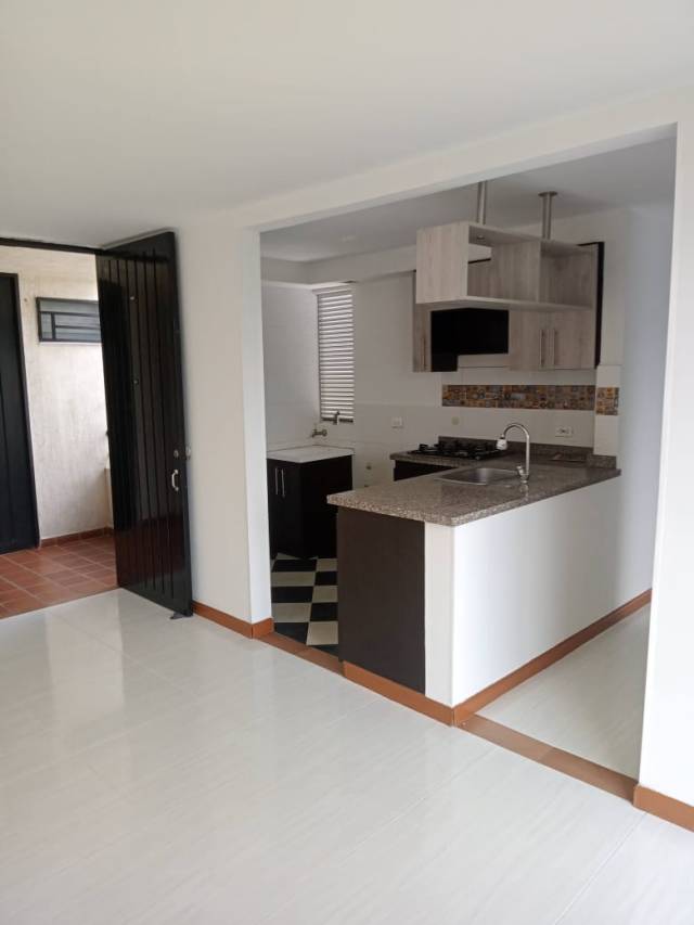 APARTAMENTO EN LOMAS DEL AGUACATAL ETAPA I, CALI