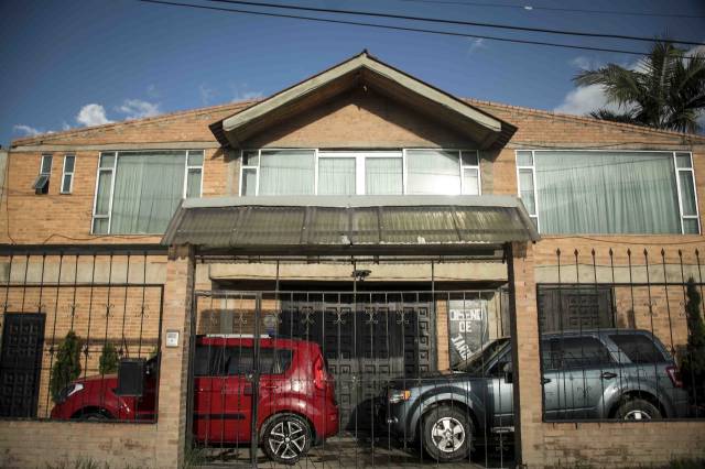 VENPERMUTO CASA-BODEGA BARRIO DIAMANTE ORIENTAL DE MOSQUERA