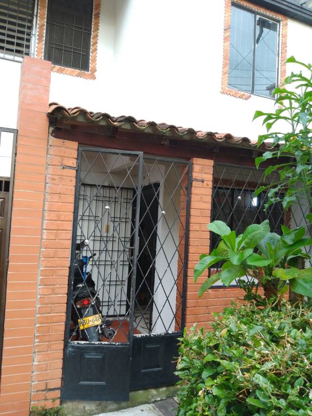 Vendo casa Piedecuesta barrio La Castellana