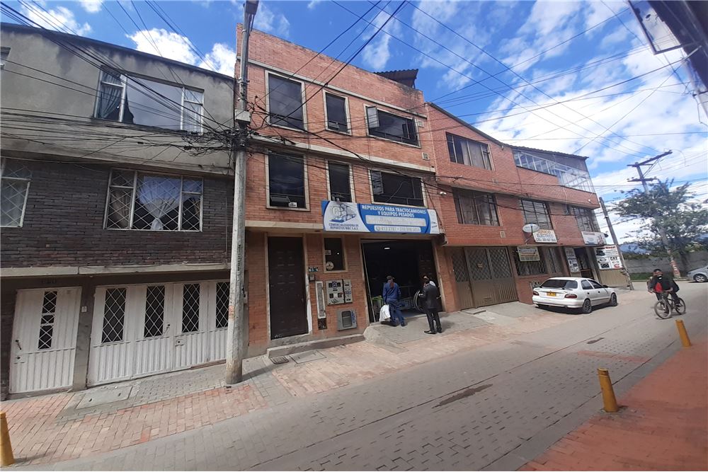 VENDO LOTE FONTIBON/EDIFICIO CONSTRUIDO RENTANDO