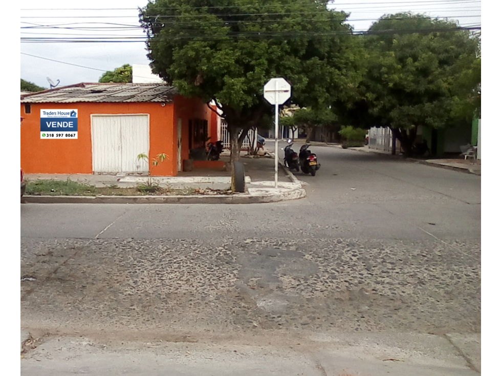 Casa Esquinera Barrio El Dangond