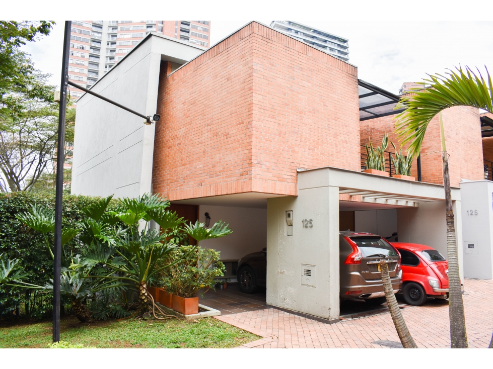 CASA EN VENTA EN EL  POBLADO SECTOR ALTOS DEL POBLADO