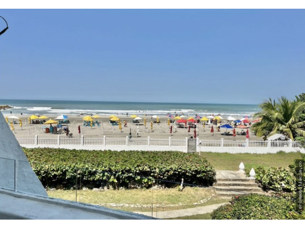 Direct Beach Access Bocagrande Exclusive Apt 131 m2