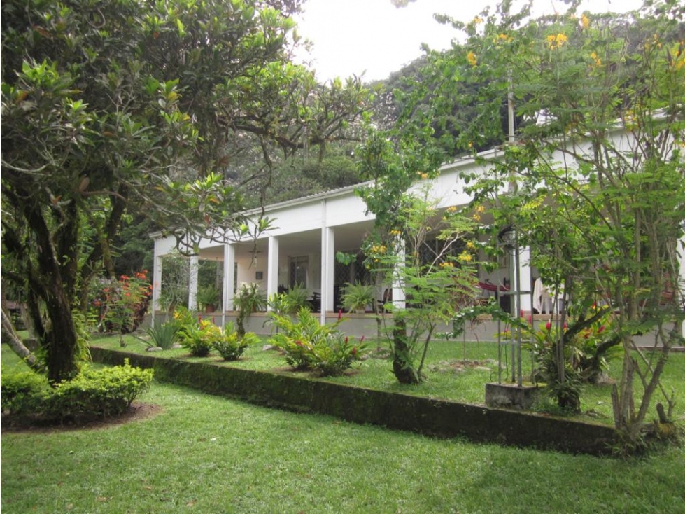 ARRIENDO HERMOSA CASA AMOBLADA EN VILLAVICENCIO (MR)