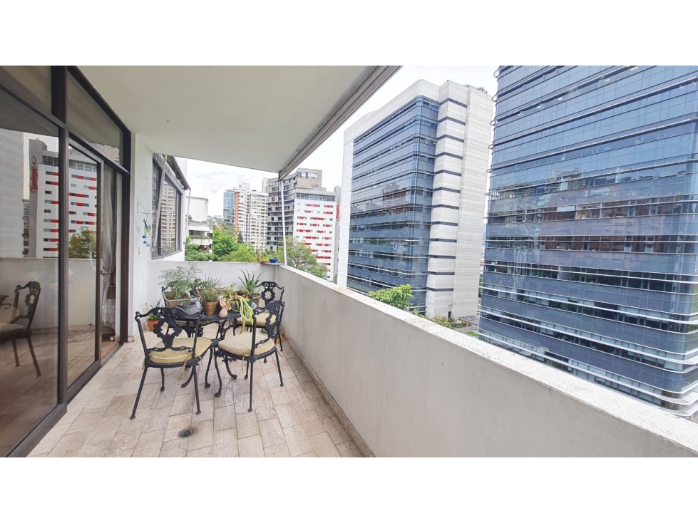 APARTAMENTO  EN  EL  POBLADO  SECTOR  MILLA  DE  ORO