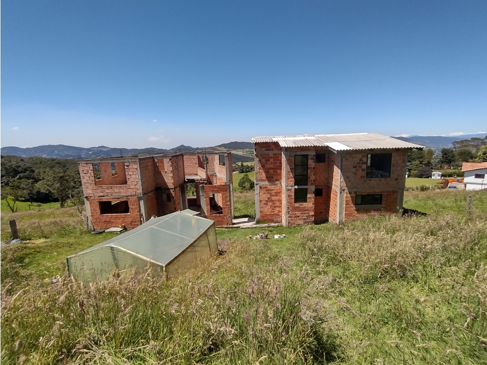 VENTA LOTE DOS CASAS LA CALERA PROYECTO NUEVO