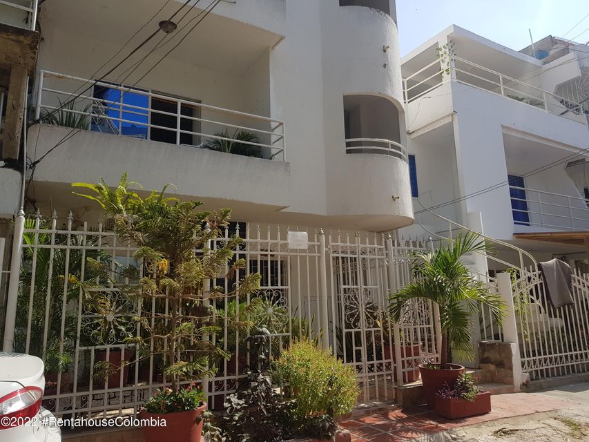 Apartamento en  Alto Bosque RAH CO: 22-2385