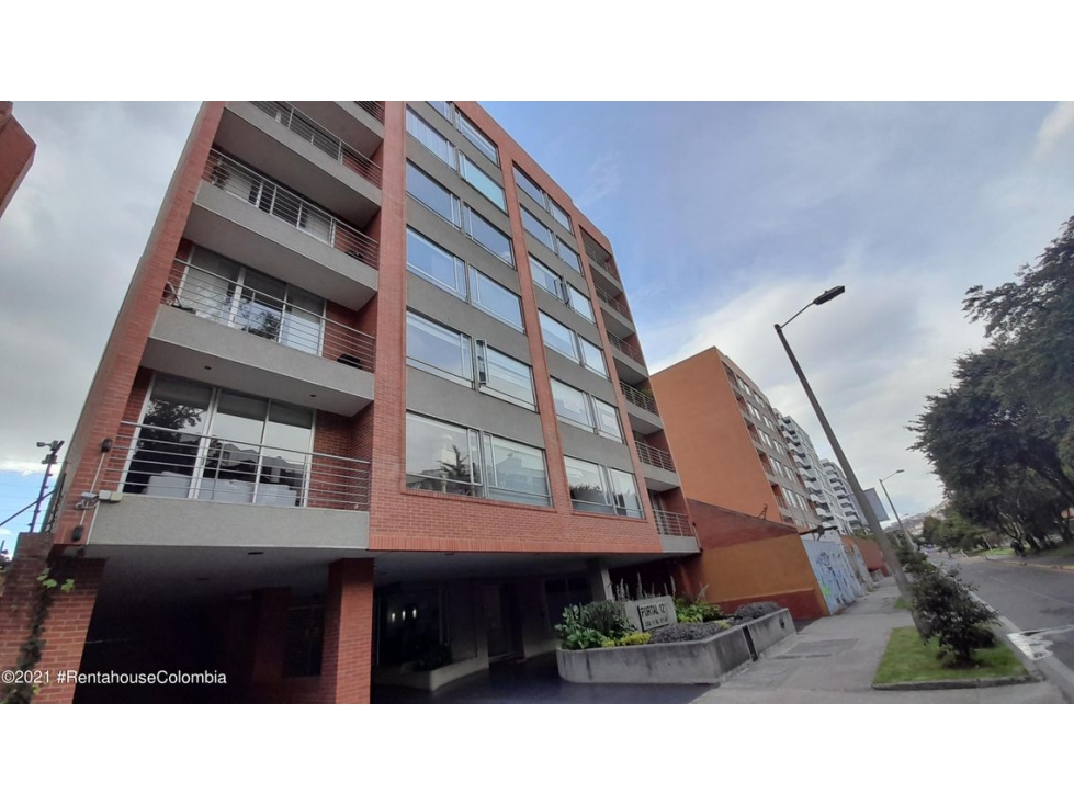 Apartamento en  Santa Barbara RAH CO: 23-128