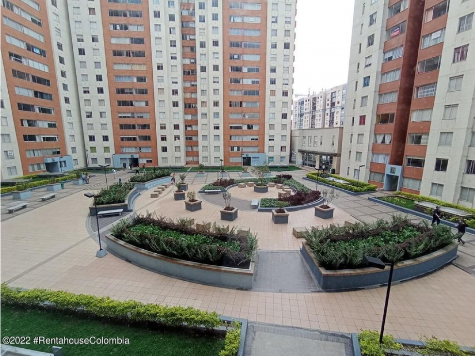 Apartamento en  Gran Granada RAH CO: 22-3072