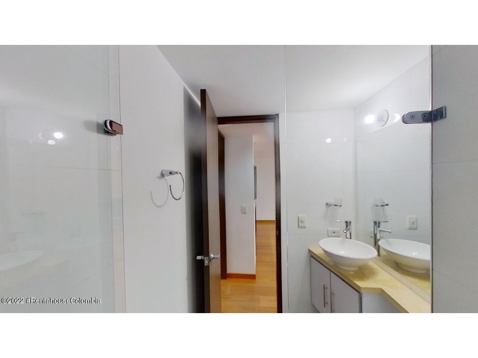 Apartamento en  Bella Suiza RAH CO: 22-3104