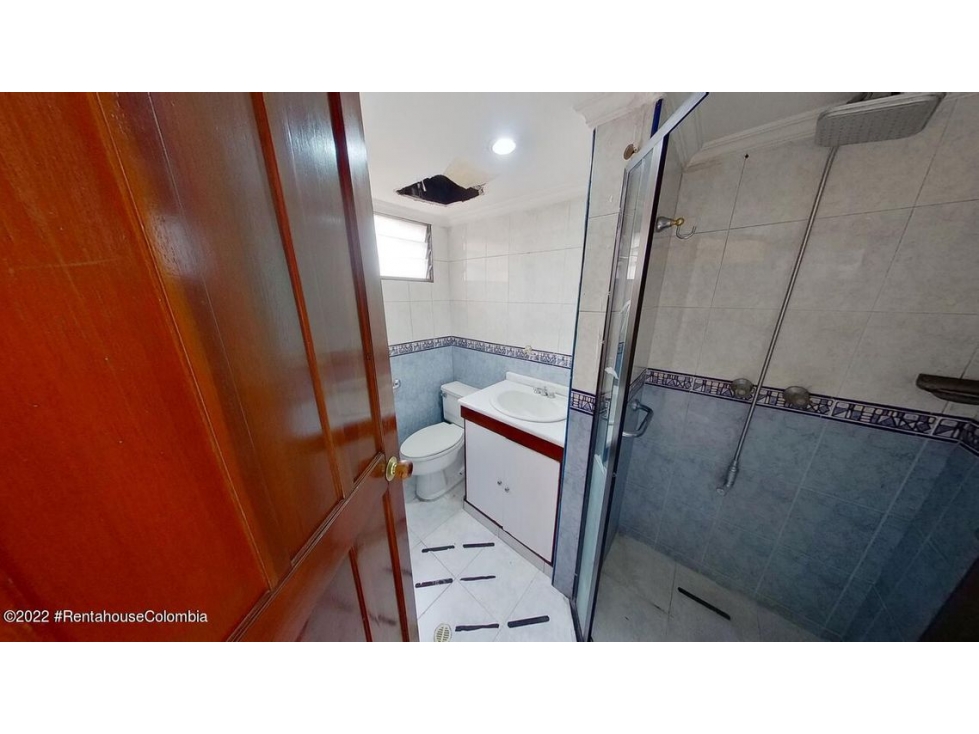 Apartamento en  La Esperanza Norte RAH CO: 22-3173