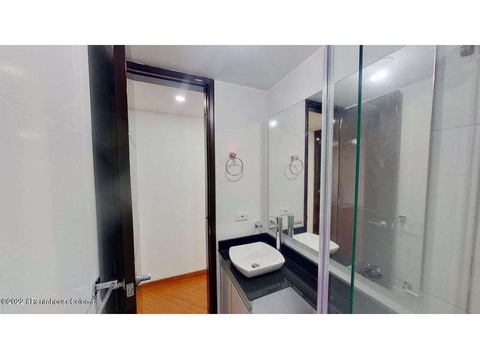 Apartamento en  Campin Occidental RAH CO: 23-271