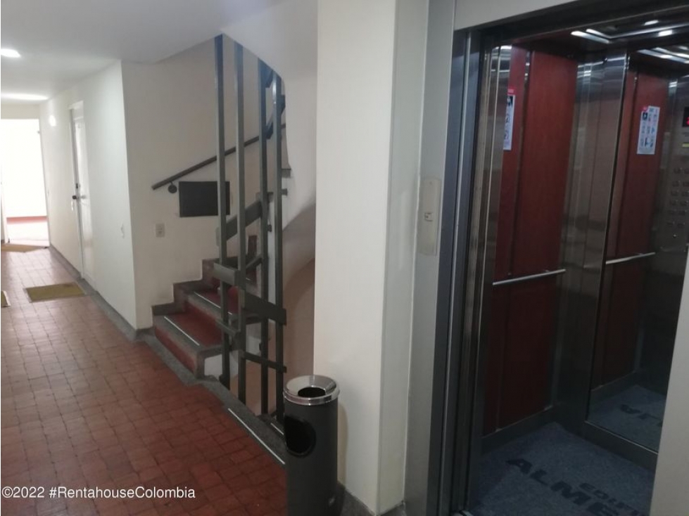 Apartamento en  Nueva Autopista RAH CO: 23-475