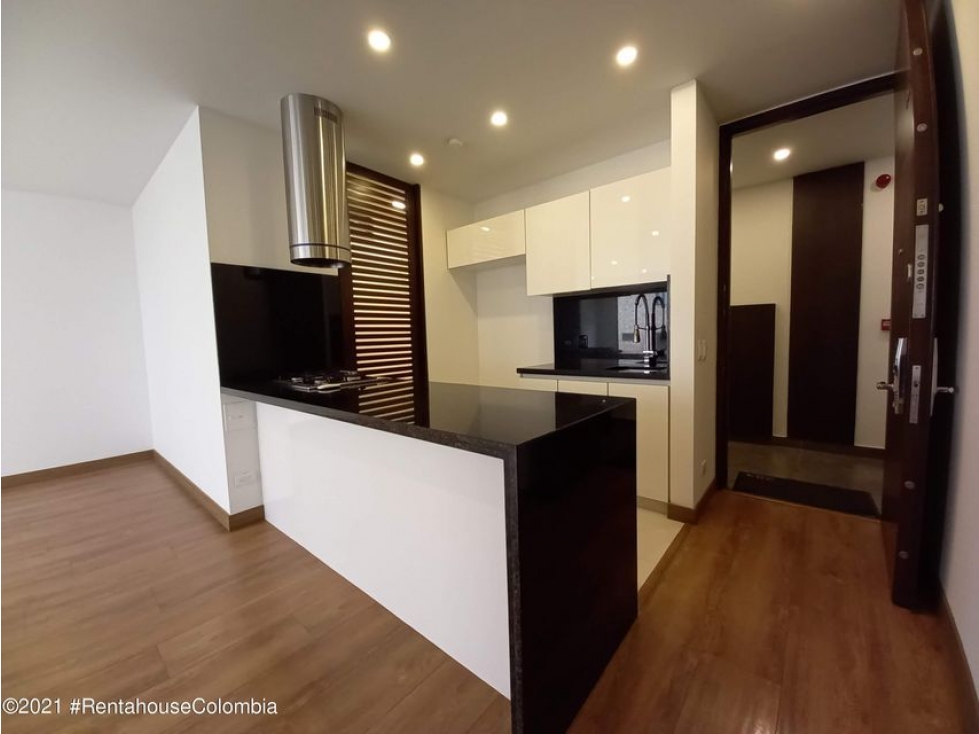 Apartamento en  La Cabrera(Bogota) RAH CO: 23-759