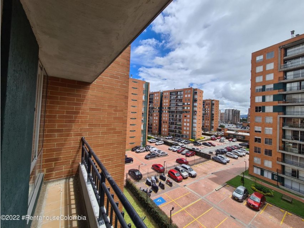 Apartamento en  Gran Granada RAH CO: 23-1093