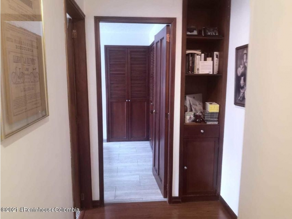 Apartamento en  Chapinero Alto RAH CO: 22-739