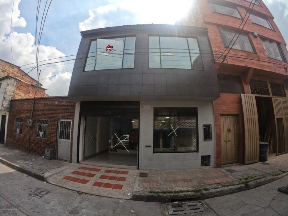 Comercial en  Los Cerezos(Bogota) RAH CO: 22-1030