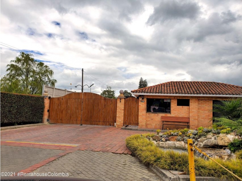 Arriendo Casa en  Vereda Canelon(Cajica) C.O 23-1563