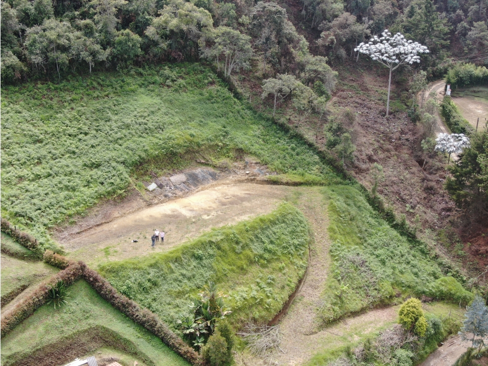 LOTE EN GUARNE CON HERMOSA VISTA A LAS BELLAS MONTAÑAS DEL ORIENTE