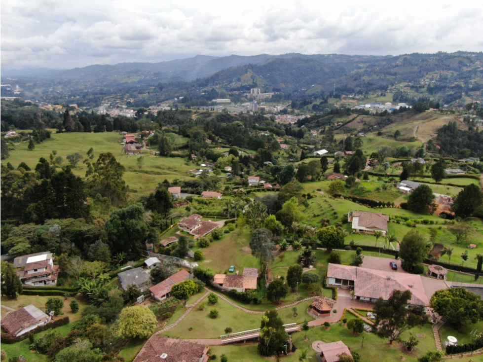 FINCA DE CAMPO EN GUARNE CON LINDA VISTA A LA NATURALEZA