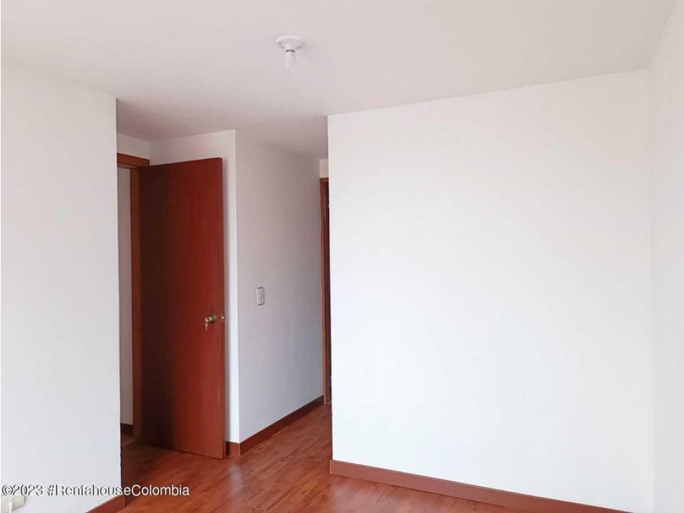 Apartamento en  Trebol(Mosquera) RAH CO: 23-2313