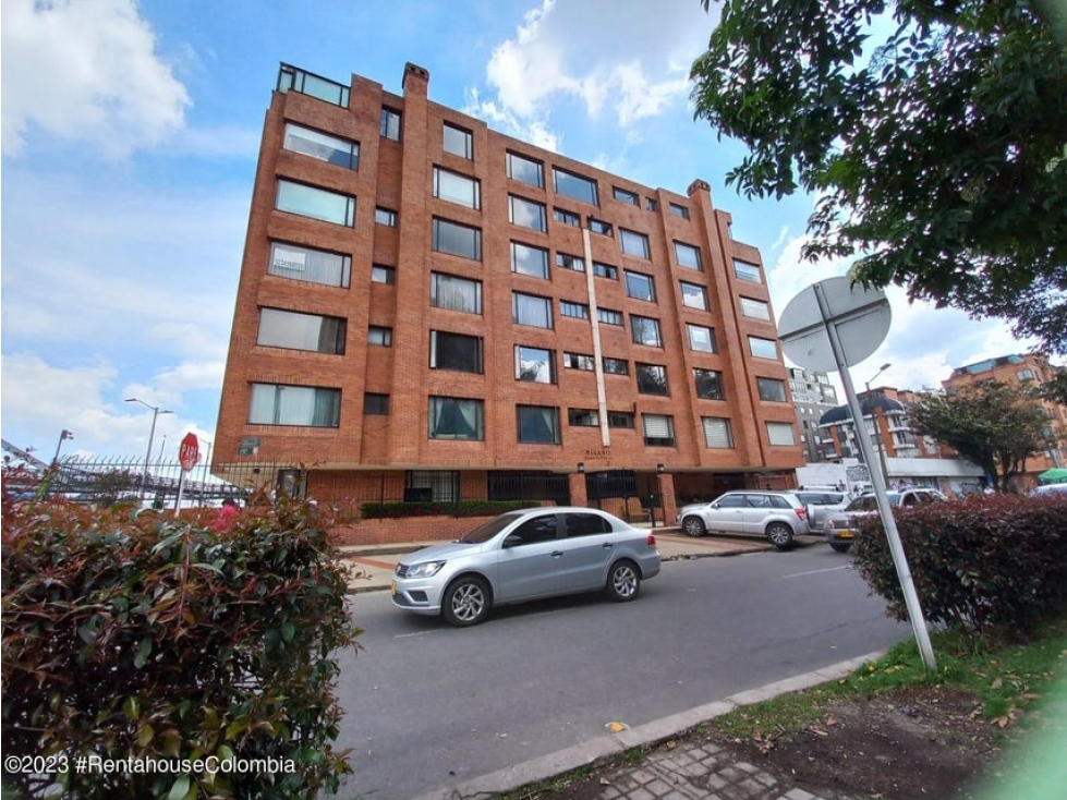 Apartamento en  Chico Reservado RAH CO: 23-2172