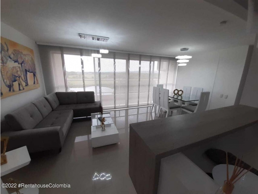 Apartamento en  Alfaguara(Jamundi) RAH CO: 24-270