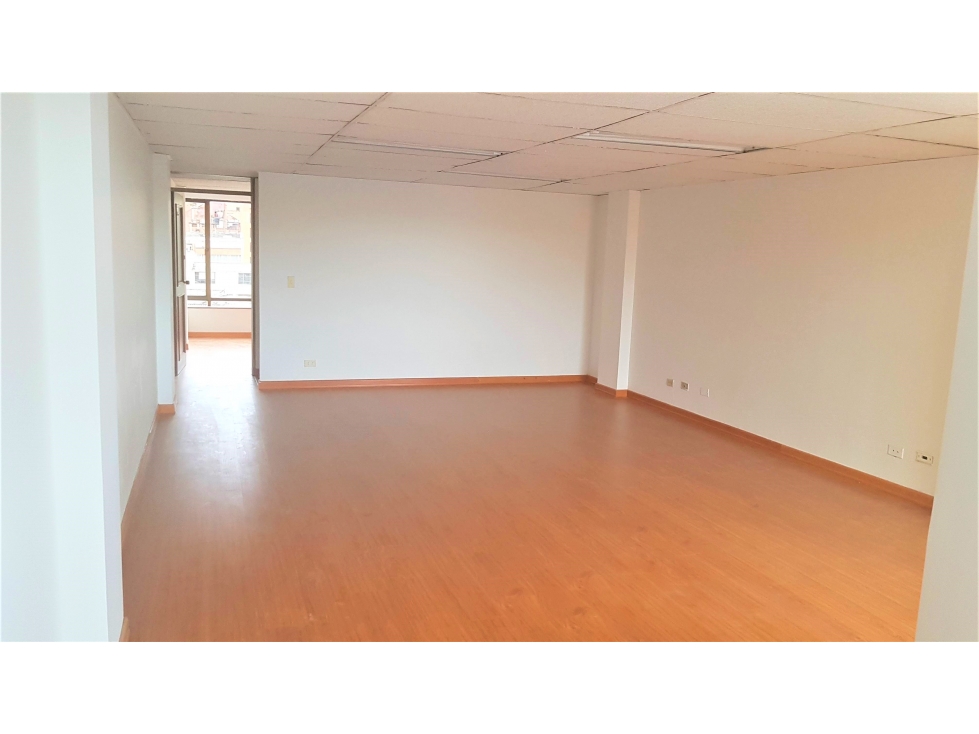 VENTA RENTANDO OFICINA LAGOS 80 AREA 59 M2