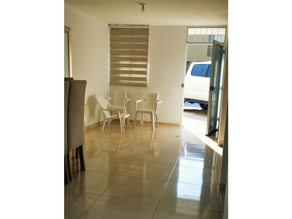 VENTA CASA DOS PISOS CONJUNTO CERRADO SANTA MARTA