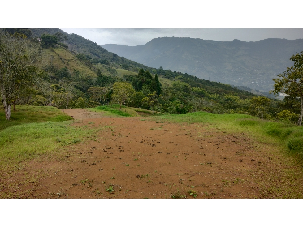 Terreno en  girardota zona campestre manga arriva