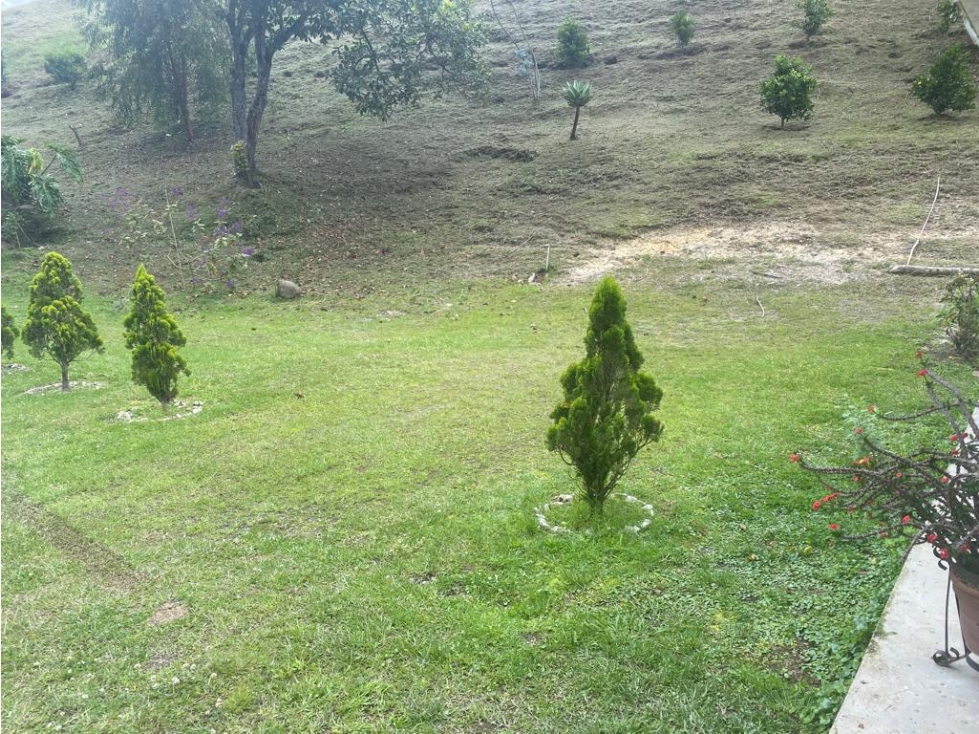 CASA FINCA EN GUARNE, VEREDA SAN JOSÉ, CERCA AL AEROPUERTO