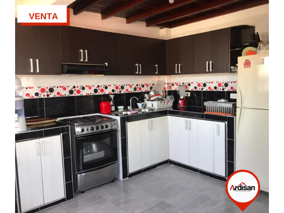 AMPLIO   APARTAMENTO DUPLEX (2 y 3 piso)  LINDA VISTA