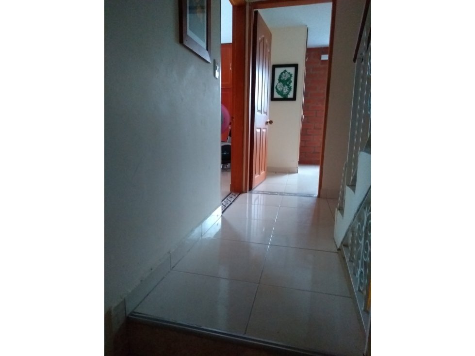 Vendo hermosa casa unifamiliar en Rionegro $390''