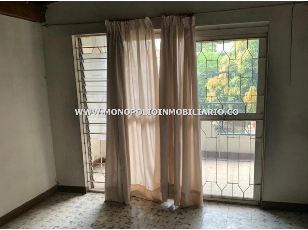 CASA UNIFAMILIAR EN VENTA - SECTOR SIMON BOLIVAR COD: 23629