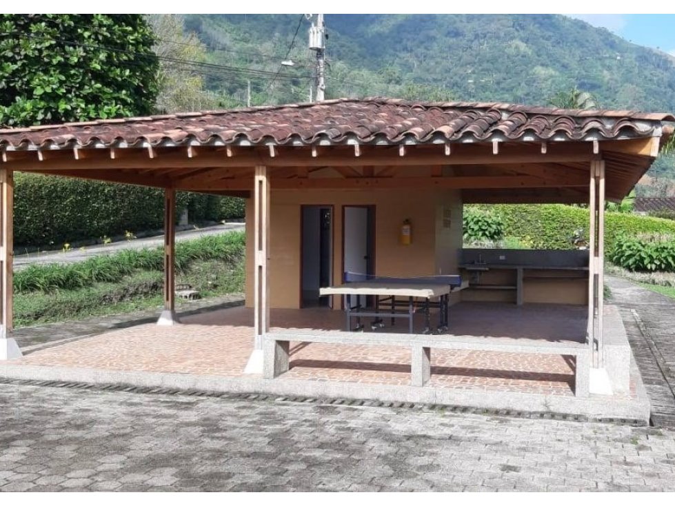 CASA FINCA AMOBLADA EN ARRIENDO - SECTOR AMAGA COD: 21775