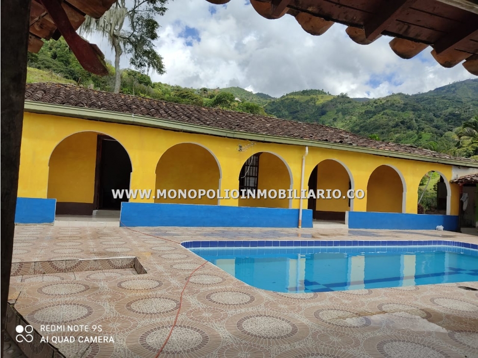 CASA FINCA AMOBLADA EN ARRENDAMIENTO - SECTOR BARBOSA COD: 23258