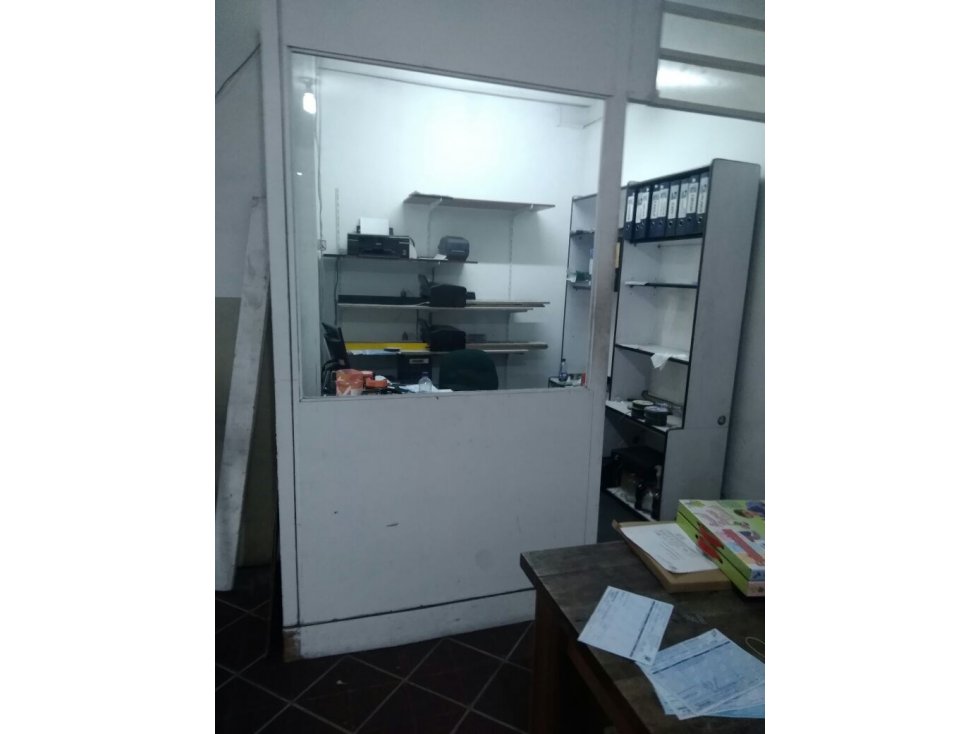 ARRIENDO BODEGA MAS OFICINAS PARKWAY EN TEUSAQUILLO