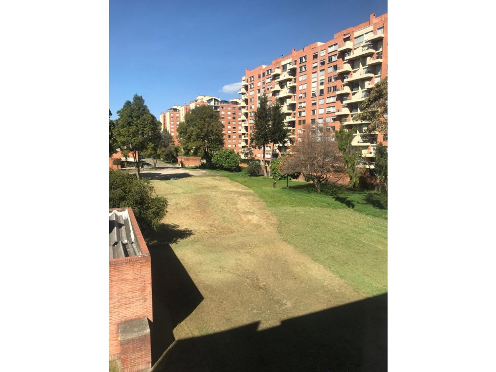 VENTA APARTAMENTO EN CEDRITOS CON VISTA A PARQUE REMODELADO