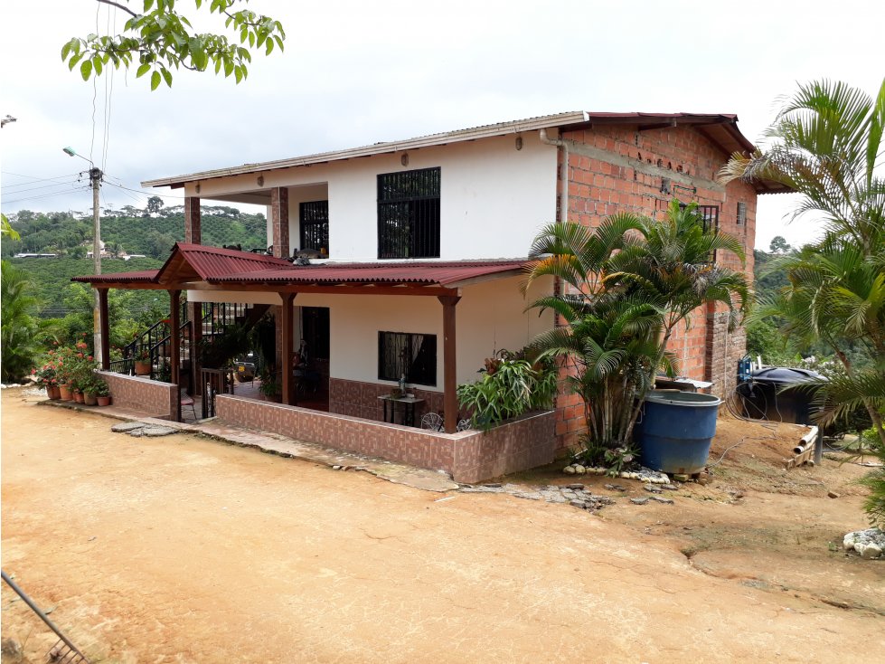 VENDO PARCELA CON CASA EN LEBRIJA CANTABRIA