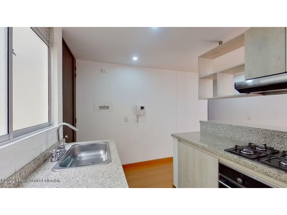 Apartamento en Venta en El Batan 22-3038 C.O