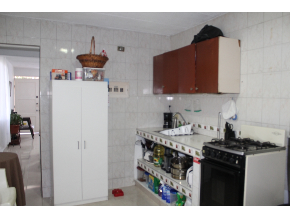 Vendo Casa en conjunto residencial en el Limonar, Cali