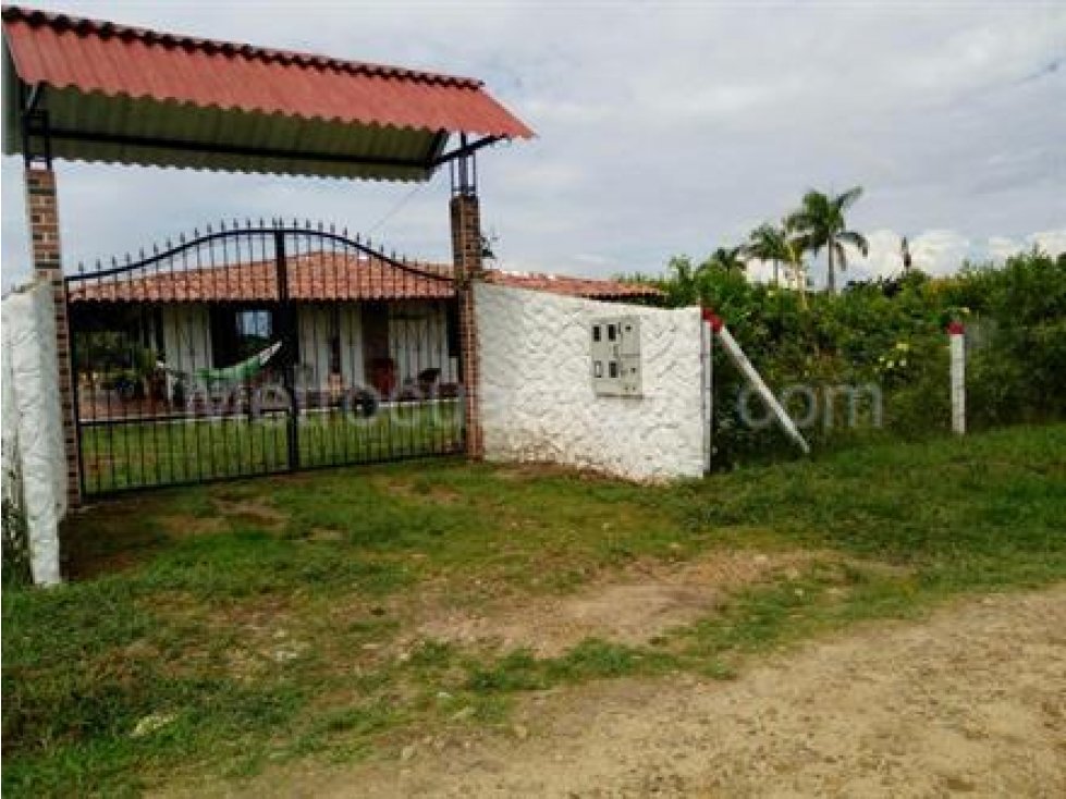 CASA QUINTA EN PUERTO LOPEZ