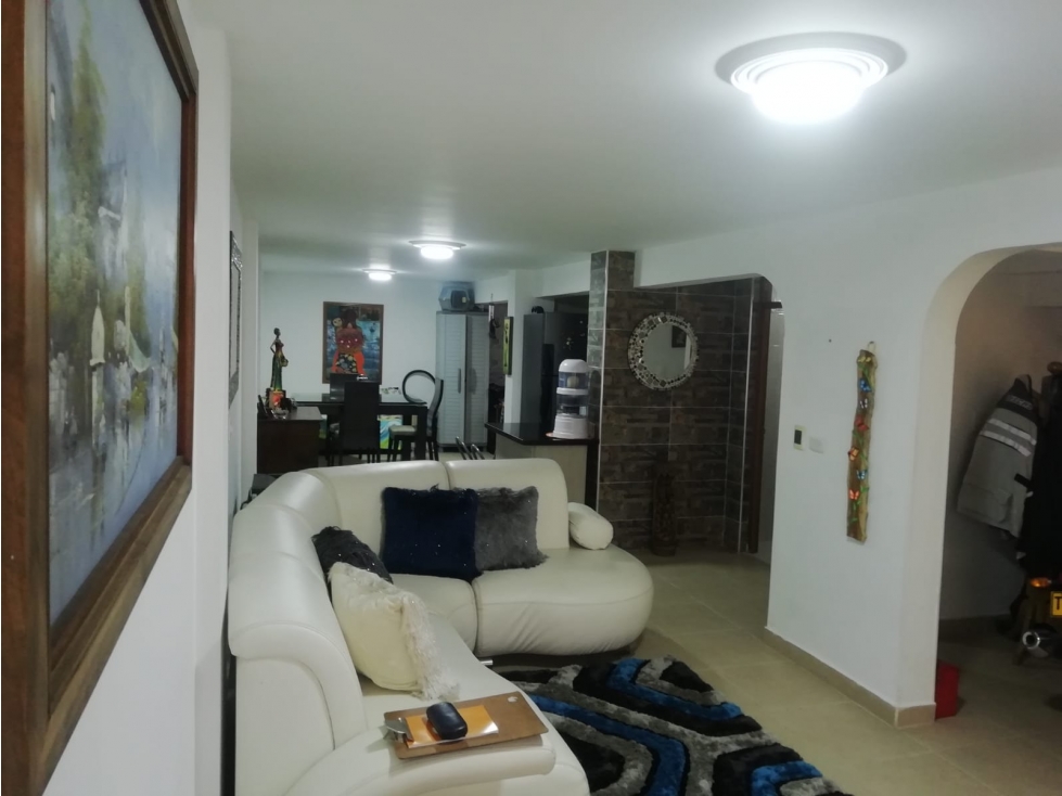 VENTA DE CASA DUPLEX  URBANIZACION JARDIN II