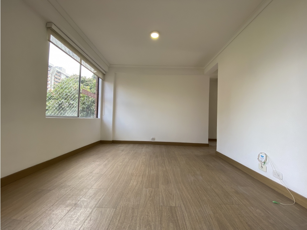 SE ARRIENDA APARTAMENTO EN ENVIGADO SECTOR LA ABADIA