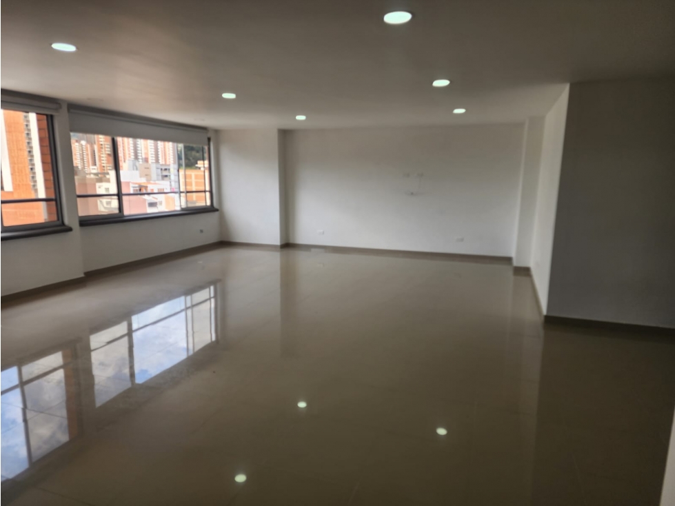 Se VENDE APARTAMENTO en SABANETA, sector CALLE DEL BANCO. 